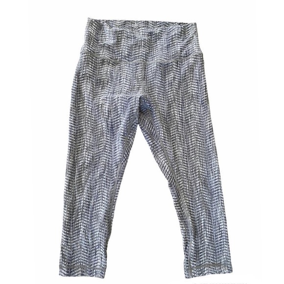 Lululemon cropped leggings - Picture 2 of 5